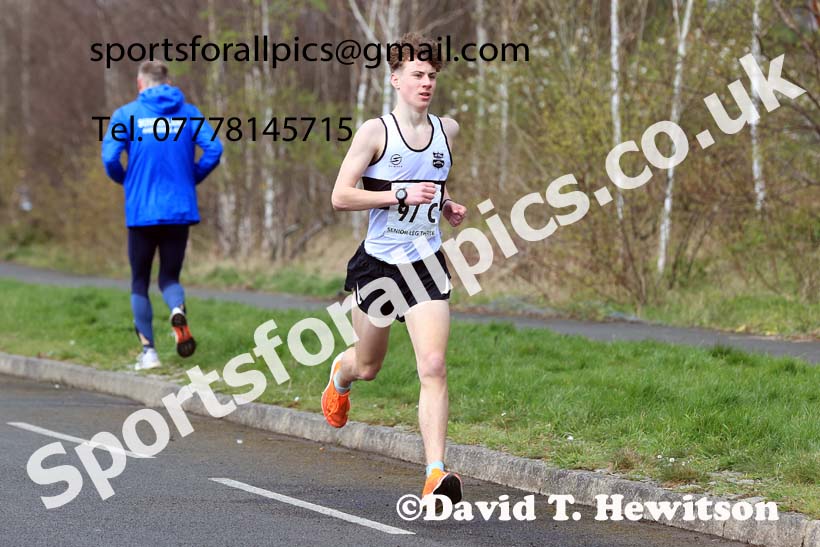 Senior mens 2024 Elswick Harriers Good Friday Relays, Newburn, Newcastle Upon Tyne  Photo: David T. Hewitson/Sports for All Pics
